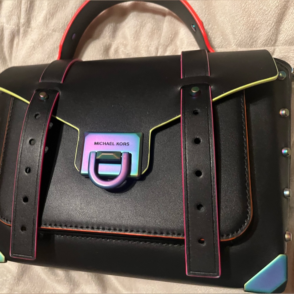 Michael Kors Manhattan Medium satchel Brand New With Tags